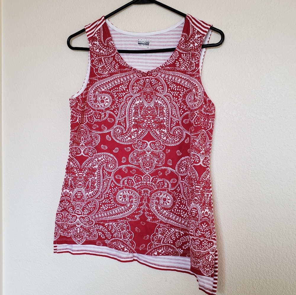 2 print tank top NWOT